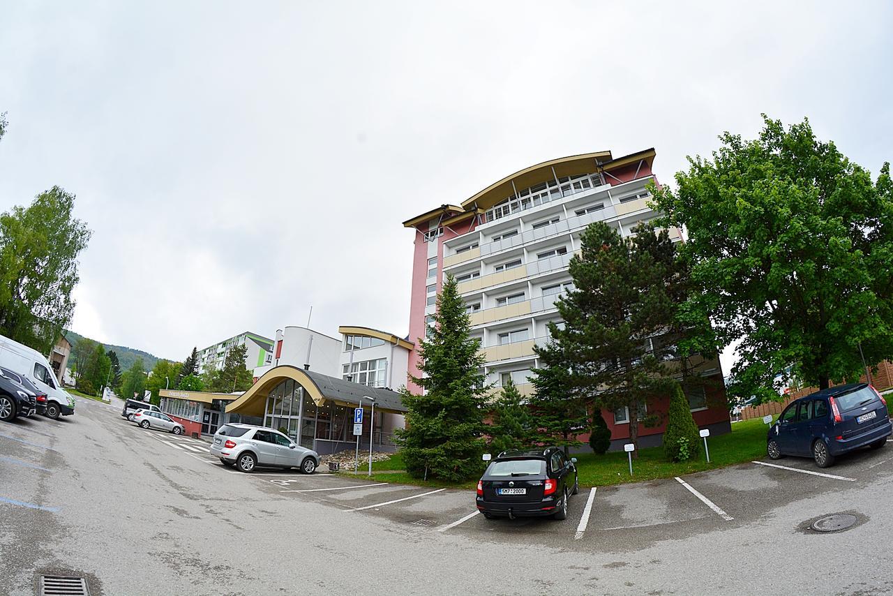 Alexandra Sport Hotel Púchov Exterior foto